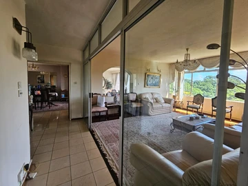 3 Bedroom Flat & Apartment