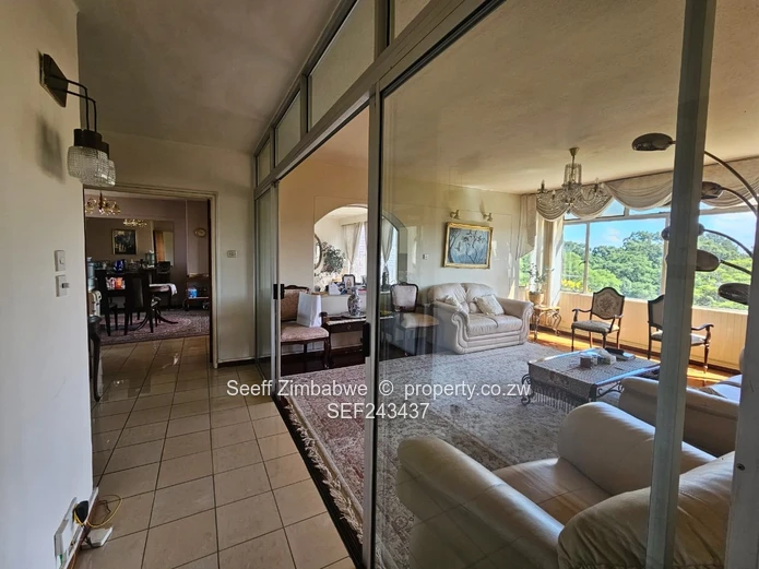 Northwold Sanctuary: Sophisticated 3-Bedroom Living