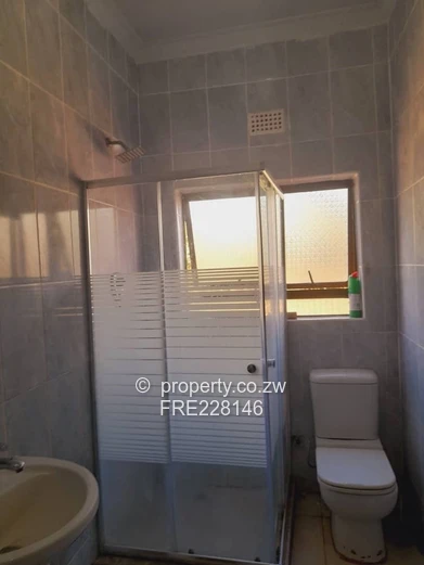 Glen Lorne – House for Rent | $1,000/Month