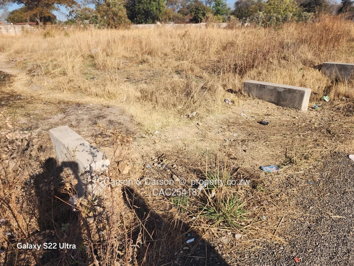 Serviced 1000m2 Stand on Tarred Main Road, Waterfalls