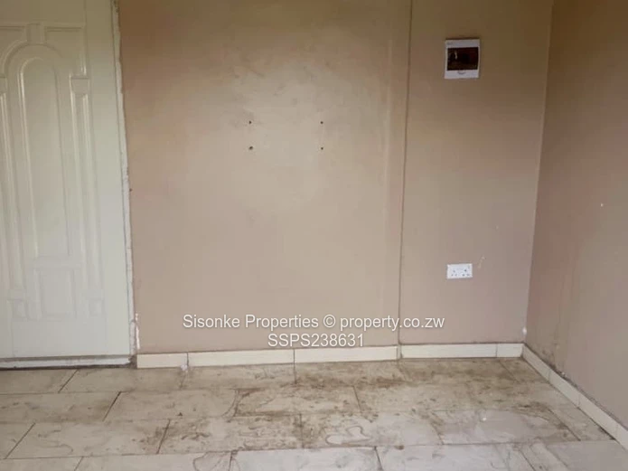 2 ROOMS TO RENT IN HIGHFIELDS by 2 Units