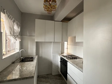 2 Bedroom Flat & Apartment
