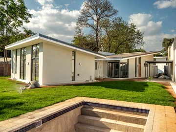 3 Bedroom Garden Flat