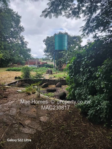 Waterfalls: 3-Bed Home on 6,900m² with Bolkrehole & Garden for Sale