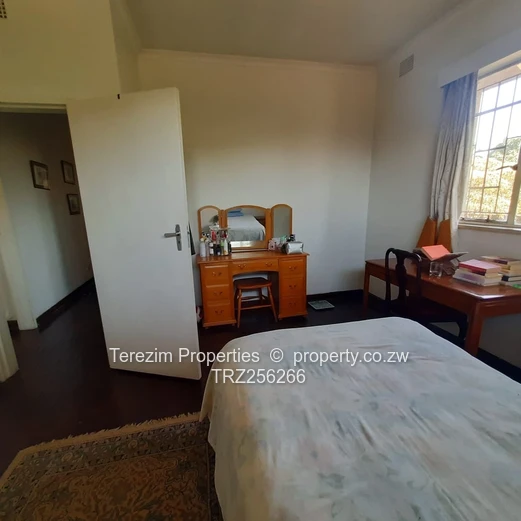 FULLY FURNISHED apartment to let in Avondale.