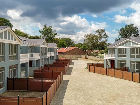 18 Unit Townhouse Complex