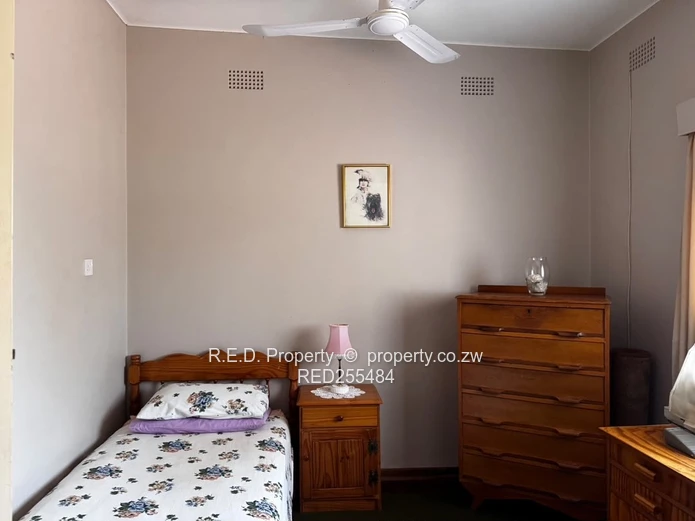 Well-Maintained Hillside Home!