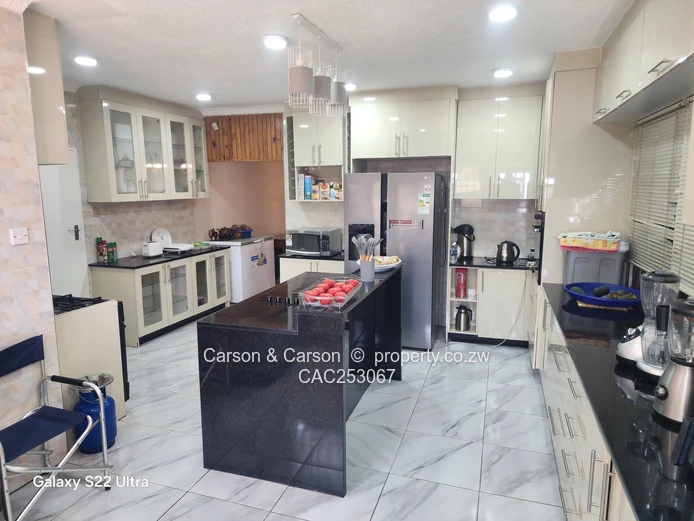 Spacious 5-Bed Windsor Park Home on 3,500m² with Borehole