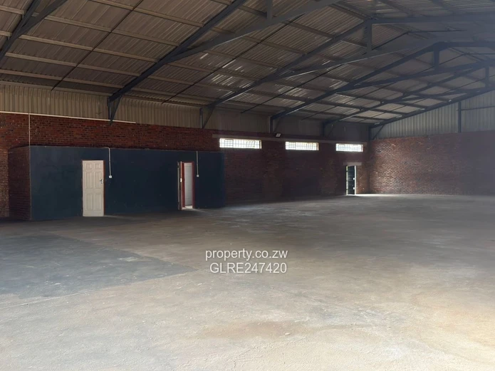 Prospect: 800m² Warehouse on 2,650m² with Borehole