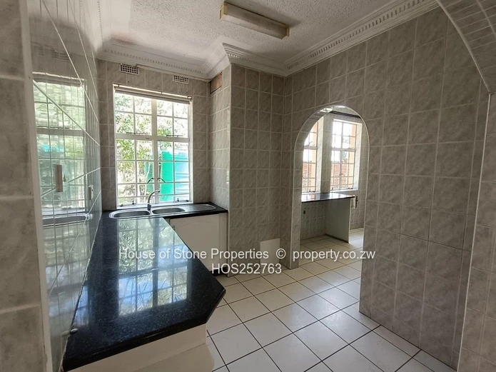 Luxurious Family Home – Folyjon Glen Lorne Sale