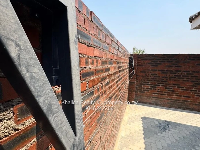 Ziko 3 beds house go let