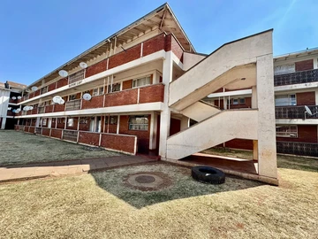 A neat 2 bed flat forsale, eastlea