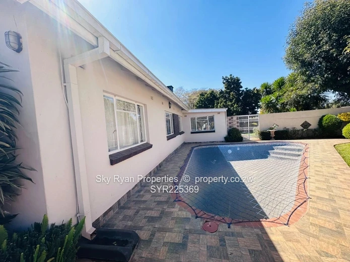  House to Rent in Hillside!