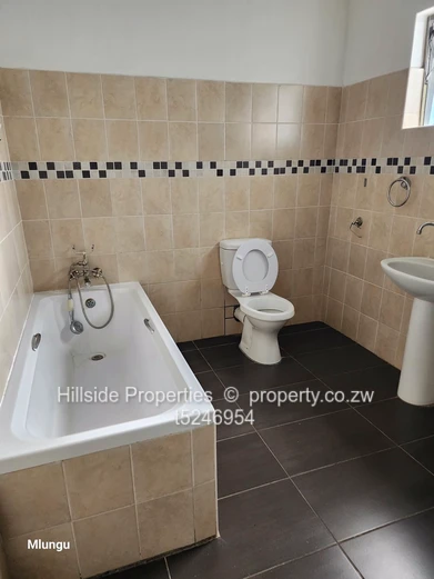 3bedroom apartment Newlands 