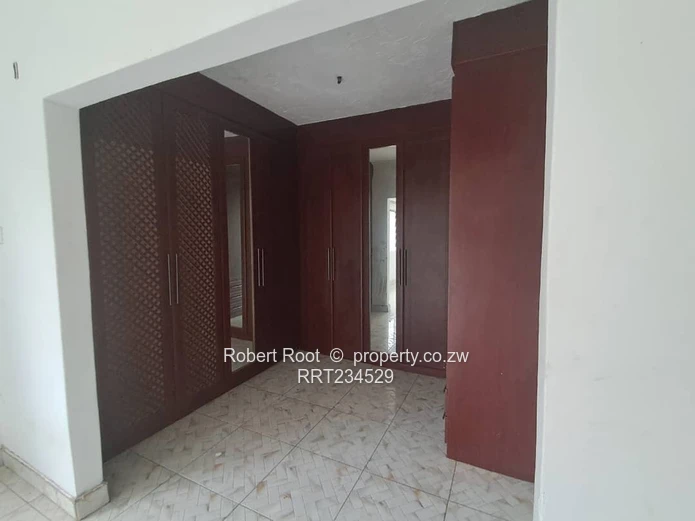 4 bed family home in Parktown