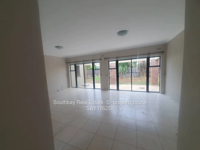 Elizabeth Windsor Gardens,3bed Garden Flat to let