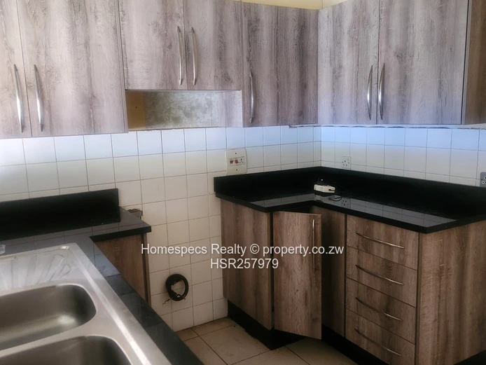  2-Bed Garden Flat with Carport in Avondale (Sole Mandate)