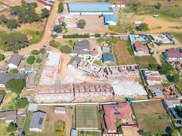 2 Bedroom Flat & Apartment