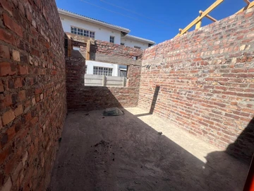 3 Bedroom Flat & Apartment