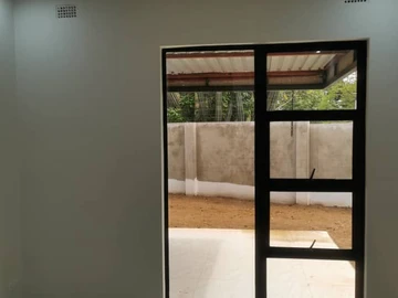 3 Bedroom Flat & Apartment