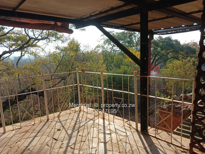 Charming spacious 2 bedroom cottage!