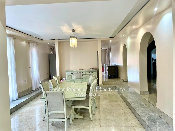 A Rare Blend of Luxury, Space and Comfort (Sole Mandate)