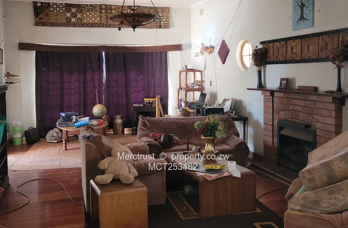 Grand old home, partly modernised (Sole Mandate)