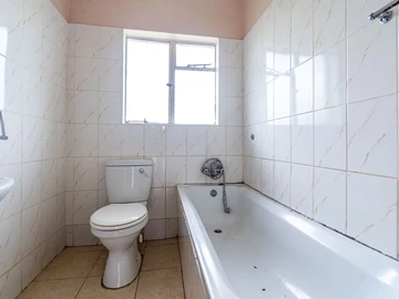 4 Bedroom Flat & Apartment