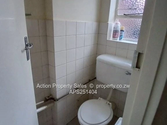 Neat 2 Bed Garden Flat In Avondale! 
