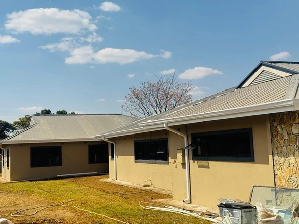 6 Bedroom House
