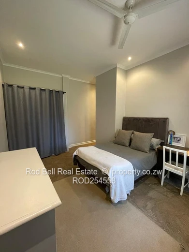 Large family home in quiet neigborhood