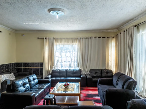 5 Bedroom House