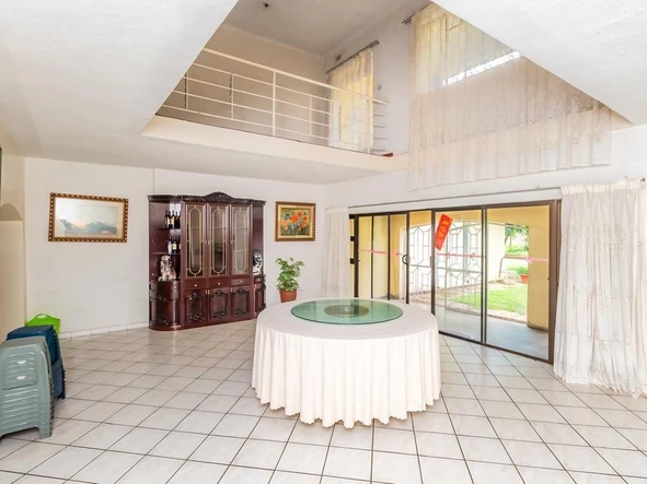 7 Bedroom House