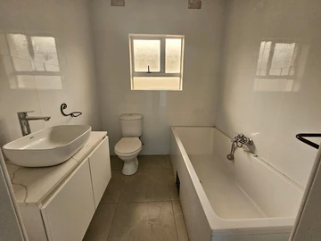 3 Bedroom Garden Flat