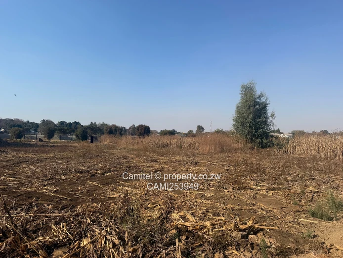 Greendale North 5,300m²-Sewer and Borehole including Tarred Road Frontage Plot