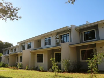 Stylish 2-Bedroom Garden Flat In Victoria Falls