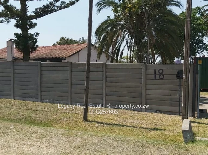 Hatfield 4-Bed Family Home on 4050m² with Flatlet