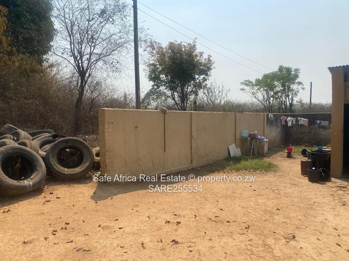 PAN- HANDLE STAND FOR SALE IN WATERFALLS - PROSPECT AREA-CHURCHILL ROAD Price at 69k