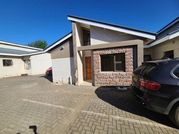 3 Bedroom Flat & Apartment