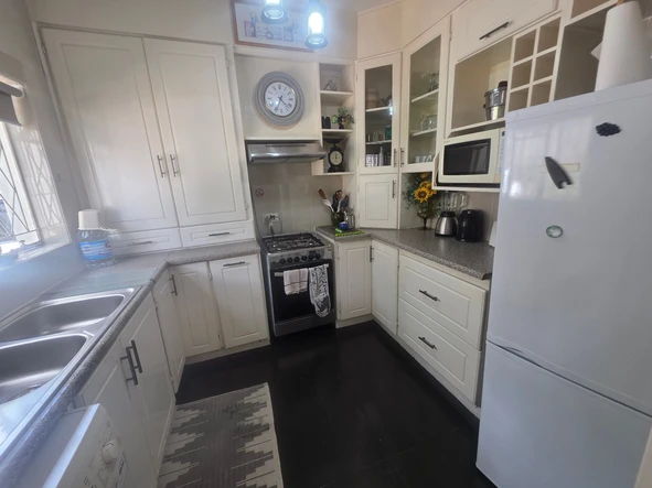 2 Bedroom Garden Flat