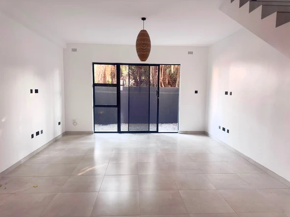 3 Bedroom Flat & Apartment