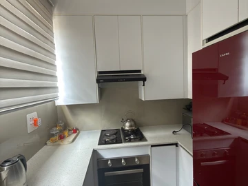 2 Bedroom Flat & Apartment