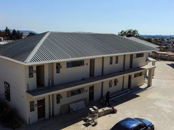 2 Bedroom Flat & Apartment