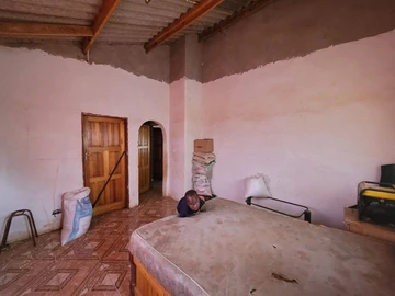 6 Bedroom House