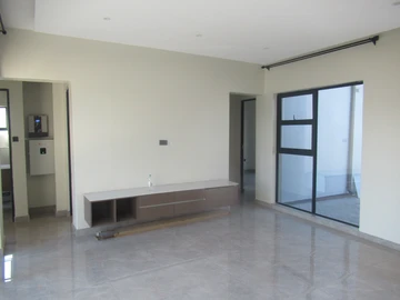 4 Bedroom Flat & Apartment