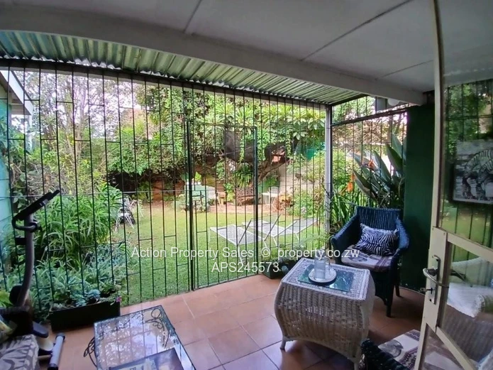 Fully Furnished 2 Bed Garden Flat! 