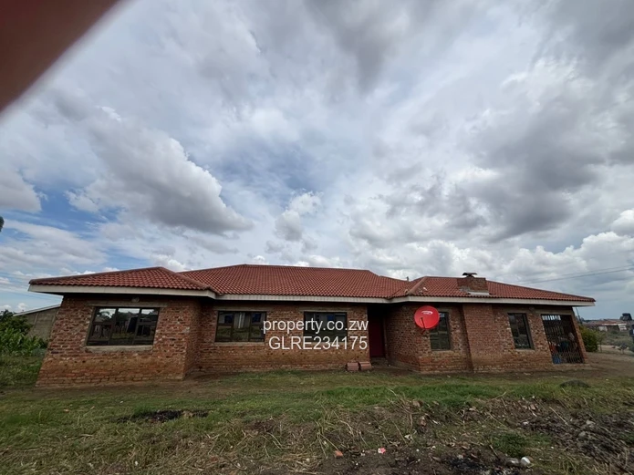 5-Bedroom Semi-Furnished Gem – Sandtone Phase?2