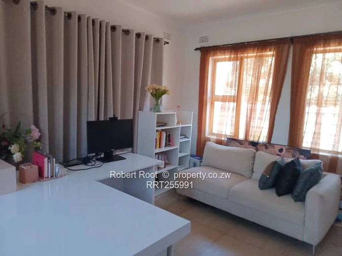 Lovely 3 bed family cluster in Eastlea