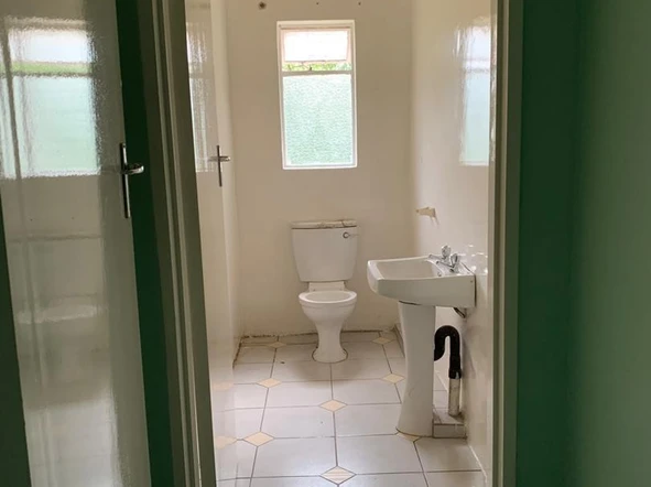 6 Bedroom House