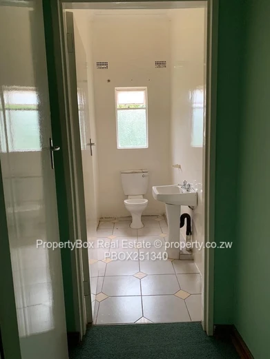 Glen Lorne double storey 6 bed house to rent for immediate occupation!